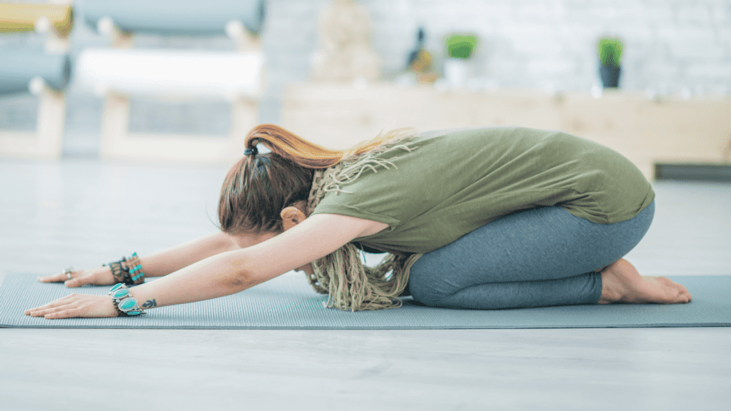 Posture de l’enfant (Balasana), étirements dos